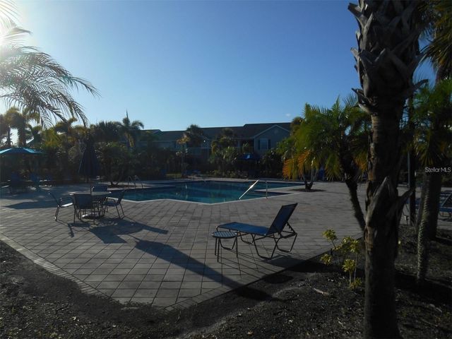 8809 MANOR LOOP 203, Bradenton, FL 34202