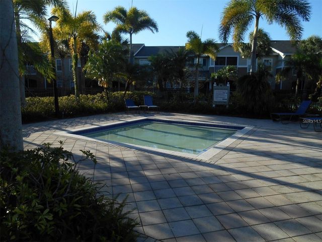8809 MANOR LOOP 203, Bradenton, FL 34202