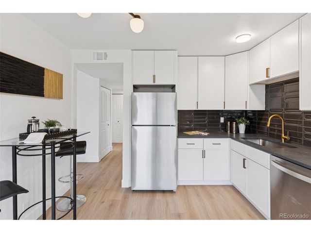 1464 W Lake Ave, Littleton, CO 80120