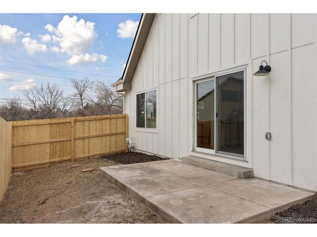 1464 W Lake Ave, Littleton, CO 80120