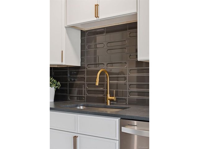 1464 W Lake Ave, Littleton, CO 80120