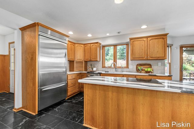 2197 Knollpoint Drive NE, Ada, MI 49301