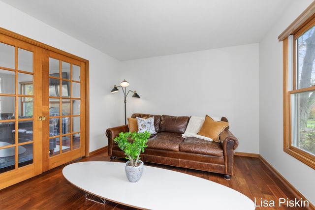 2197 Knollpoint Drive NE, Ada, MI 49301