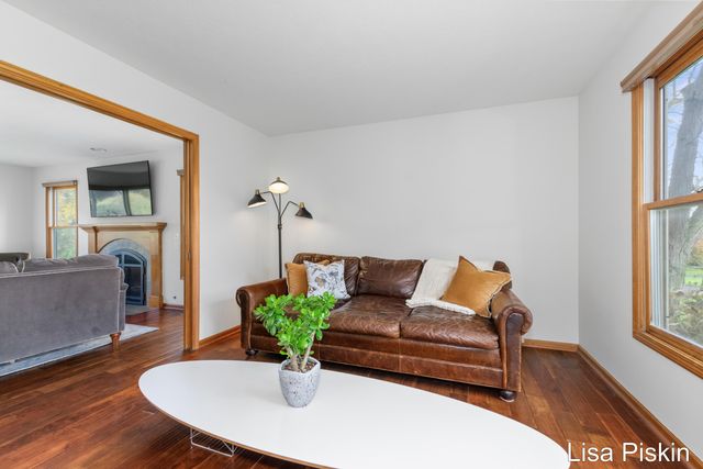 2197 Knollpoint Drive NE, Ada, MI 49301