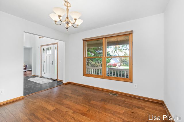 2197 Knollpoint Drive NE, Ada, MI 49301