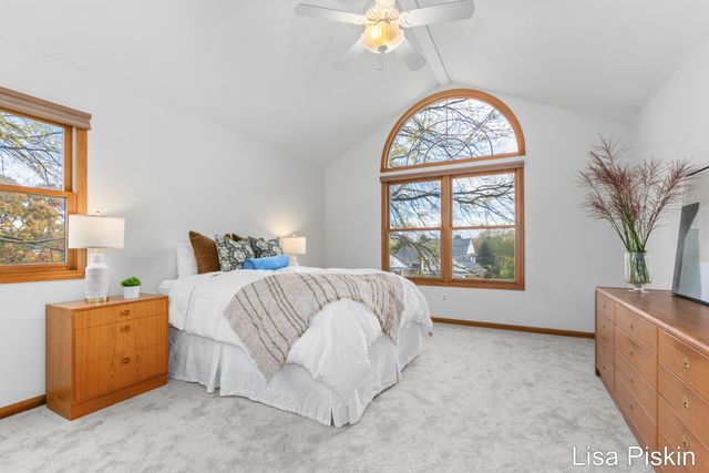 2197 Knollpoint Drive NE, Ada, MI 49301