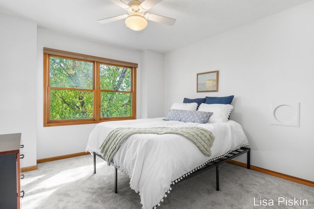 2197 Knollpoint Drive NE, Ada, MI 49301