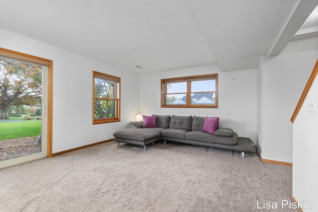 2197 Knollpoint Drive NE, Ada, MI 49301