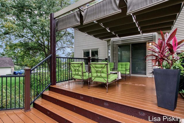 2197 Knollpoint Drive NE, Ada, MI 49301