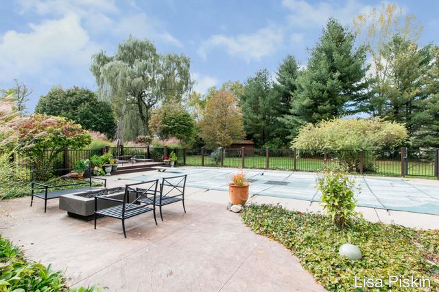 2197 Knollpoint Drive NE, Ada, MI 49301