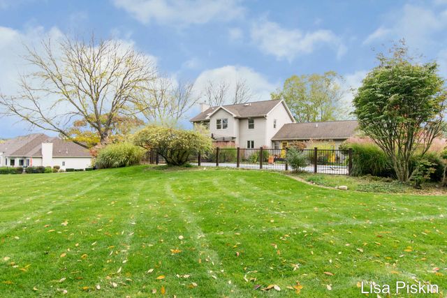 2197 Knollpoint Drive NE, Ada, MI 49301