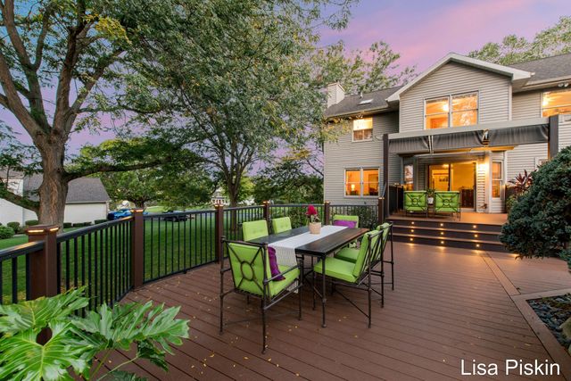 2197 Knollpoint Drive NE, Ada, MI 49301