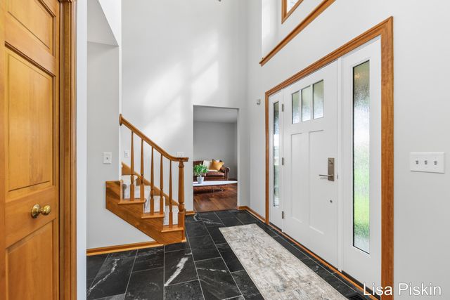 2197 Knollpoint Drive NE, Ada, MI 49301