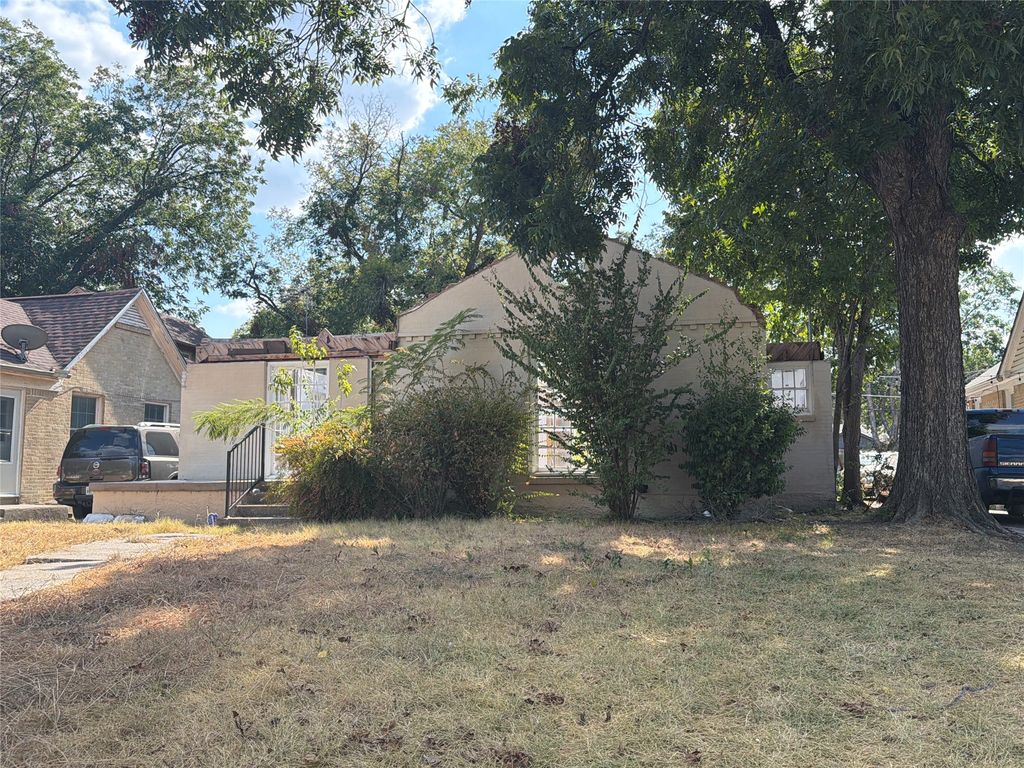 7131 Thurston Drive, Dallas, TX 75235 — exterior