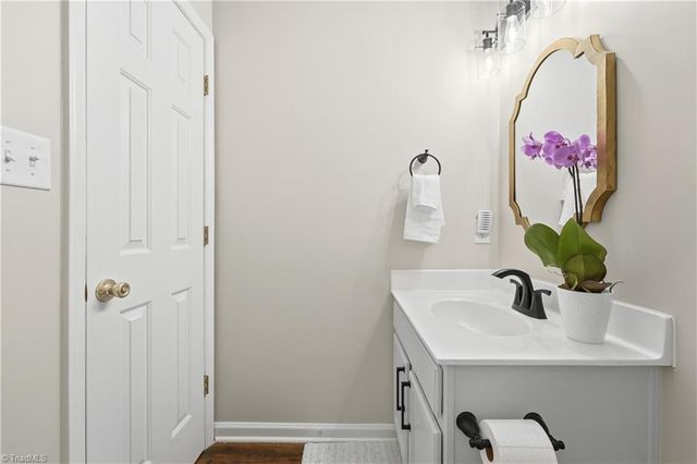 102 Tannenbaum Circle, Greensboro, NC 27410