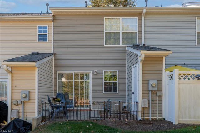 102 Tannenbaum Circle, Greensboro, NC 27410
