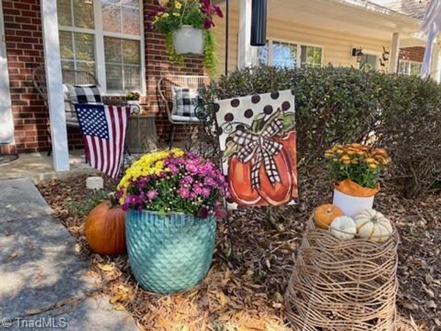 102 Tannenbaum Circle, Greensboro, NC 27410