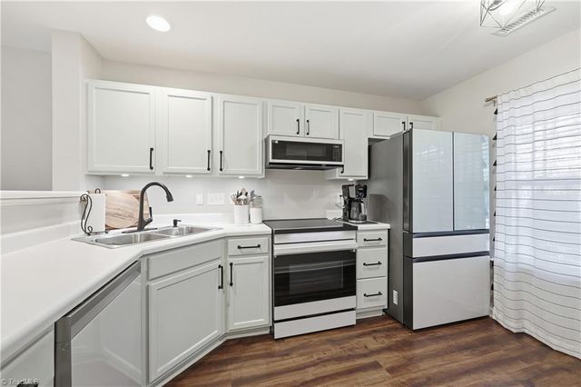 102 Tannenbaum Circle, Greensboro, NC 27410