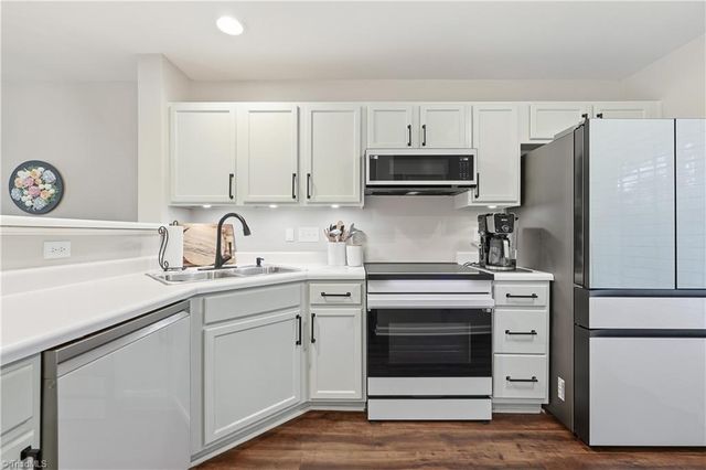 102 Tannenbaum Circle, Greensboro, NC 27410