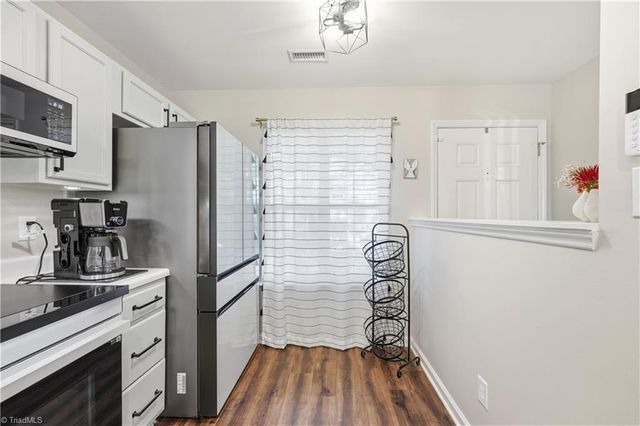 102 Tannenbaum Circle, Greensboro, NC 27410