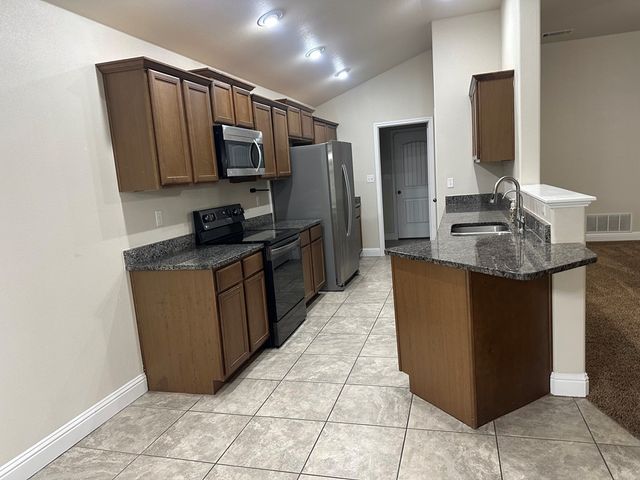 6020 Spahn St, Midland, TX 79707