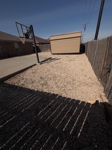 6020 Spahn St, Midland, TX 79707