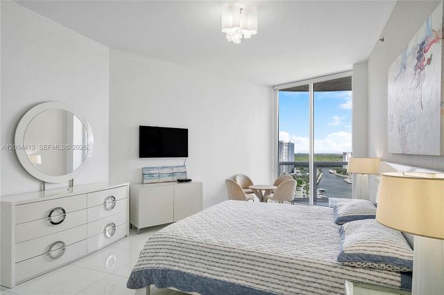 15811 Collins Ave 1205, Sunny Isles Beach, FL 33160