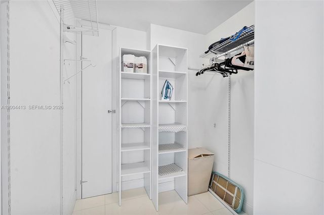 15811 Collins Ave 1205, Sunny Isles Beach, FL 33160