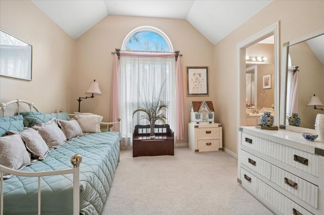 3852 Walden Way, Dallas, TX 75287