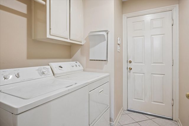 3852 Walden Way, Dallas, TX 75287