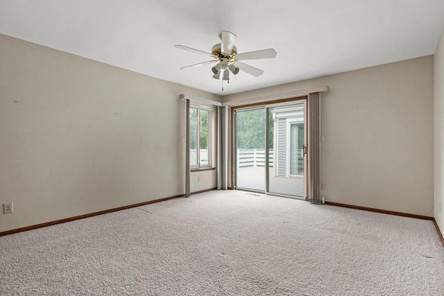 66 Oak Creek Trail, Madison, WI 53717