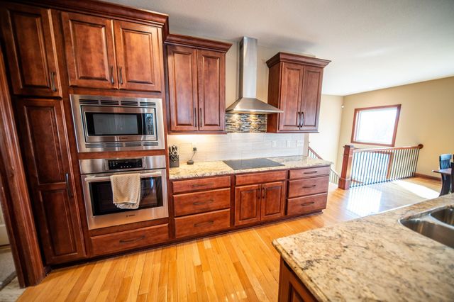 2990 Stone Park Drive NE, Rochester, MN 55906