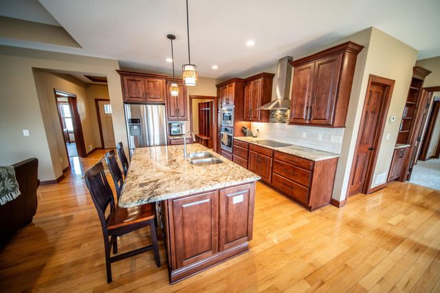 2990 Stone Park Drive NE, Rochester, MN 55906