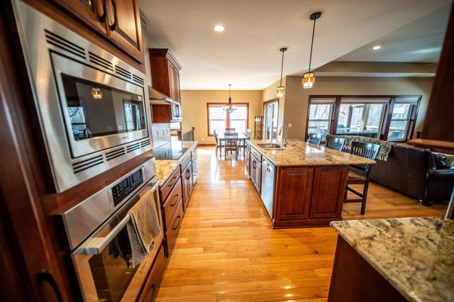 2990 Stone Park Drive NE, Rochester, MN 55906