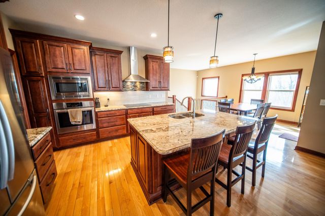 2990 Stone Park Drive NE, Rochester, MN 55906