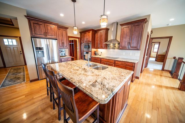 2990 Stone Park Drive NE, Rochester, MN 55906