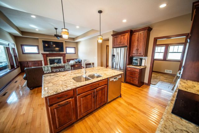 2990 Stone Park Drive NE, Rochester, MN 55906