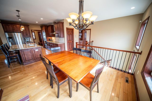 2990 Stone Park Drive NE, Rochester, MN 55906