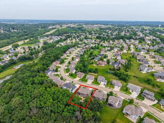 2990 Stone Park Drive NE, Rochester, MN 55906