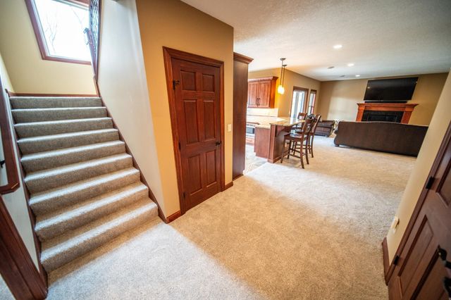 2990 Stone Park Drive NE, Rochester, MN 55906