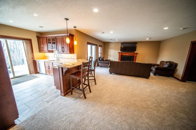 2990 Stone Park Drive NE, Rochester, MN 55906