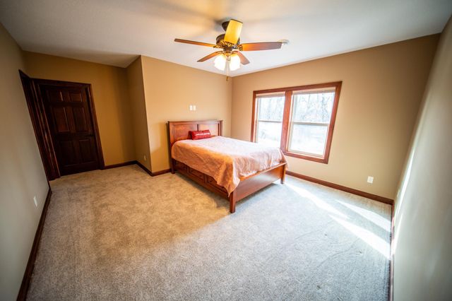 2990 Stone Park Drive NE, Rochester, MN 55906