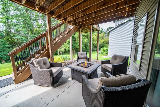 2990 Stone Park Drive NE, Rochester, MN 55906