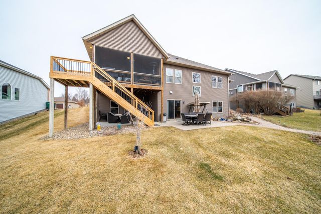 2990 Stone Park Drive NE, Rochester, MN 55906