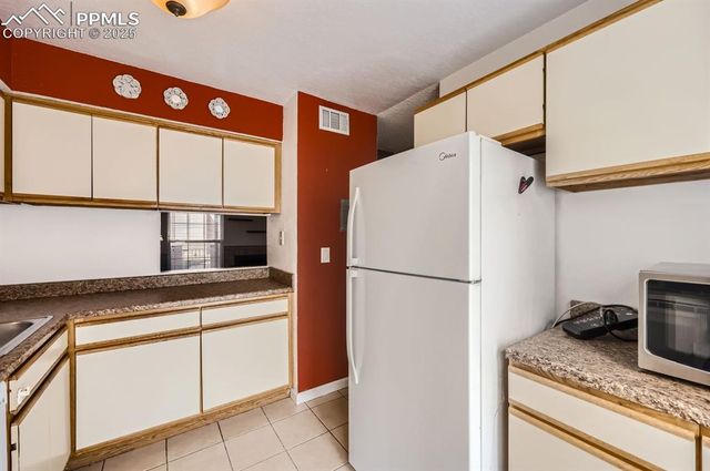 3210 Van Teylingen Drive B, Colorado Springs, CO 80917