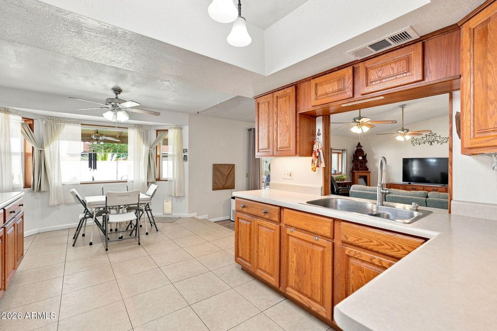 10340 W HAZELWOOD Avenue, Phoenix, AZ 85037 — photo 4