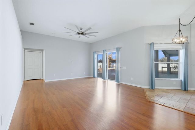 4324 WINDMILL POINTE DR, Plant City, FL 33567