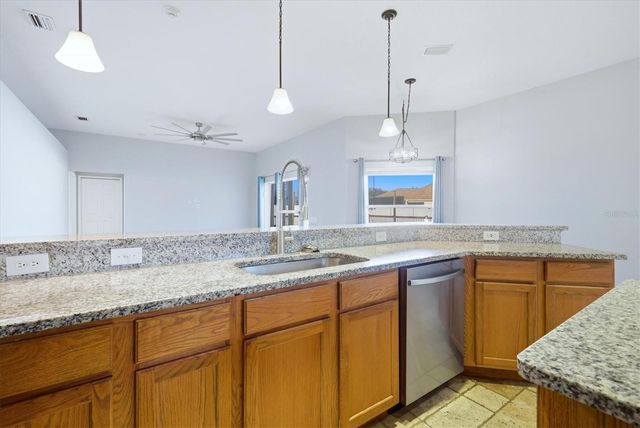 4324 WINDMILL POINTE DR, Plant City, FL 33567