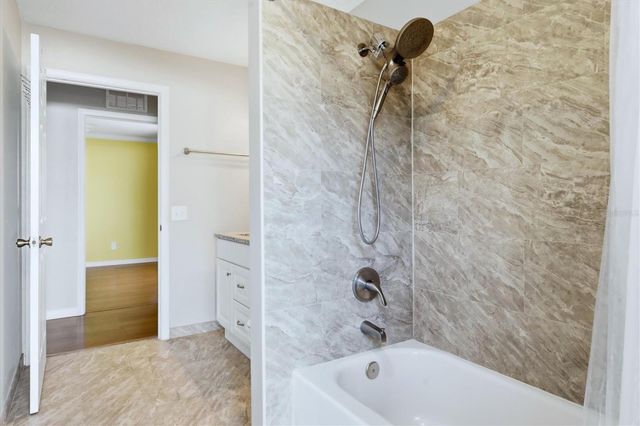 4324 WINDMILL POINTE DR, Plant City, FL 33567