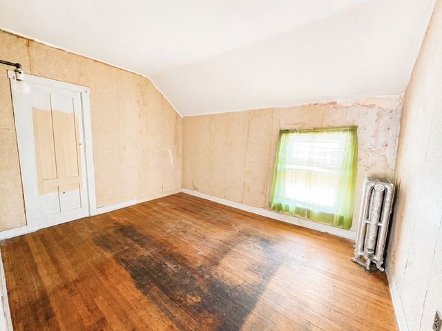 2018 Pleasant St, Fall River, MA 02723